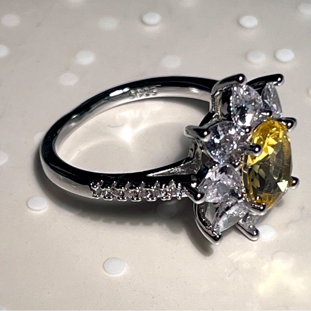 925 Sterling Silver Sunflower Diamond Ring - Picture 5 of 6